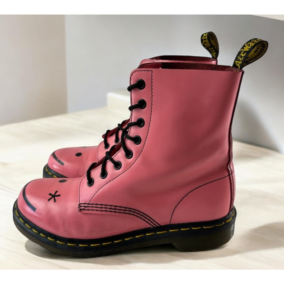 Dr Doc Martens Hincky Smiley Wink Face Acid Pink Combat Boots Lace Up Women's 9 - Picture 16 of 16